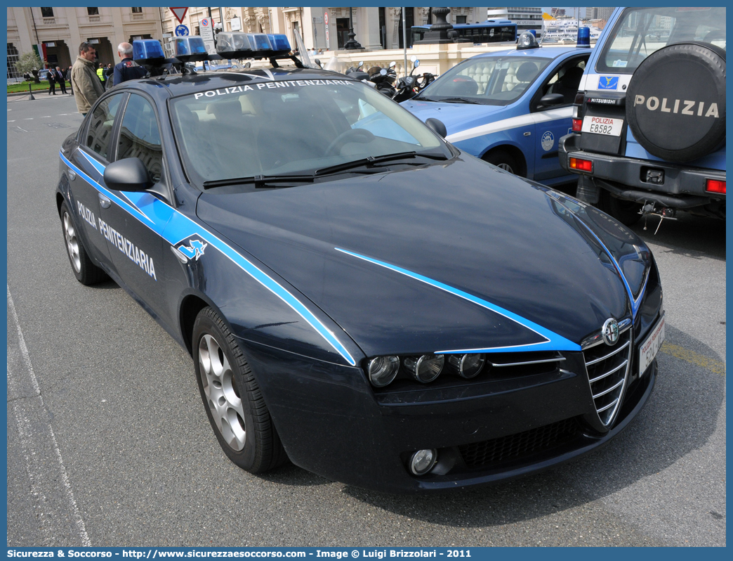 Polizia Penitenziaria 524AE
Polizia Penitenziaria
Nucleo Traduzioni e Piantonamenti
Alfa Romeo 159
Parole chiave: PolPen;P.P.;PP;Polizia;Penitenziaria;AdiC;A.diC;Agenti;di;Custodia;Nucleo;Traduzioni;Piantonamenti;Alfa;Romeo;159