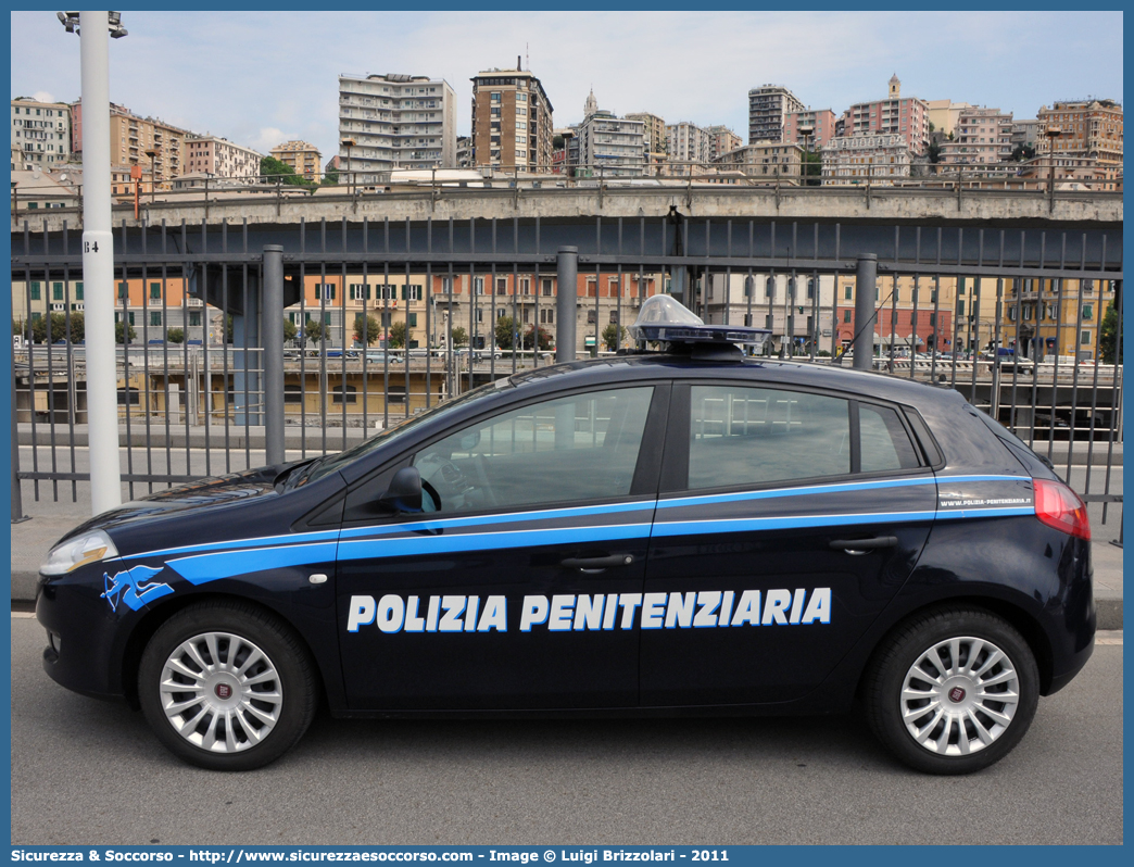 Polizia Penitenziaria 742AE
Polizia Penitenziaria
Nucleo Traduzioni e Piantonamenti
Fiat Nuova Bravo
Parole chiave: PP;P.P.;Pol.Pen;PolPen;AdiC;A.diC.;Agenti;di;Custodia;Polizia;Penitenziaria;Nucleo;Traduzioni;Piantonamenti;Fiat;Nuova;Bravo