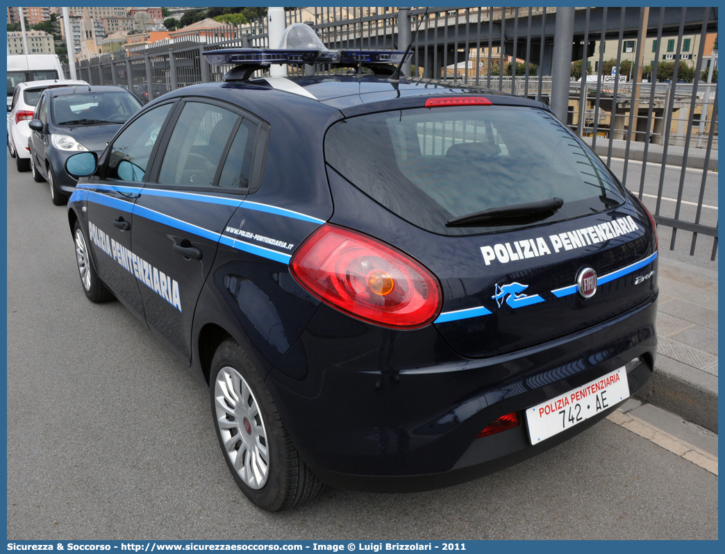 Polizia Penitenziaria 742AE
Polizia Penitenziaria
Nucleo Traduzioni e Piantonamenti
Fiat Nuova Bravo
Parole chiave: PP;P.P.;Pol.Pen;PolPen;AdiC;A.diC.;Agenti;di;Custodia;Polizia;Penitenziaria;Nucleo;Traduzioni;Piantonamenti;Fiat;Nuova;Bravo