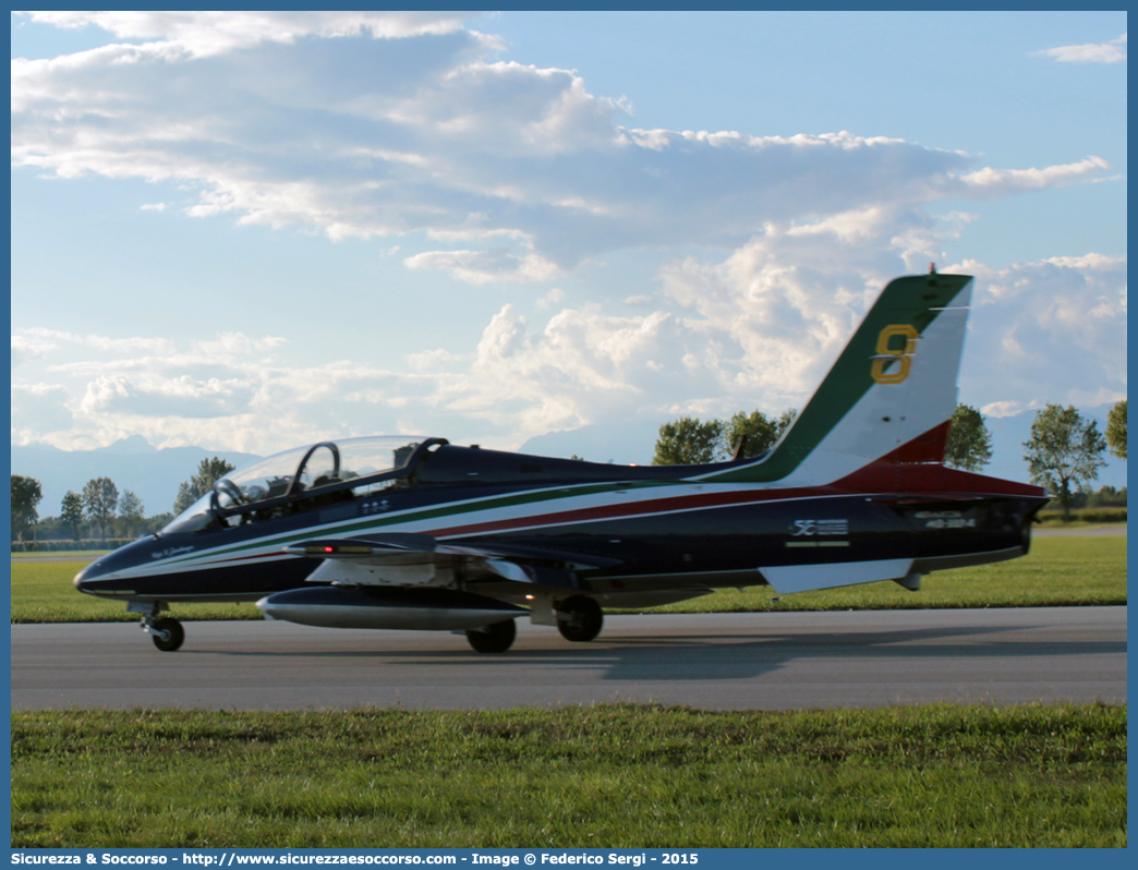 Pony 8
Aeronautica Militare Italiana
Aermacchi MB-339PAN
Livrea speciale 55° anniversario
Parole chiave: AM;A.M.I.;AMI;Aeronautica;Militare;Italiana;MB;339PAN