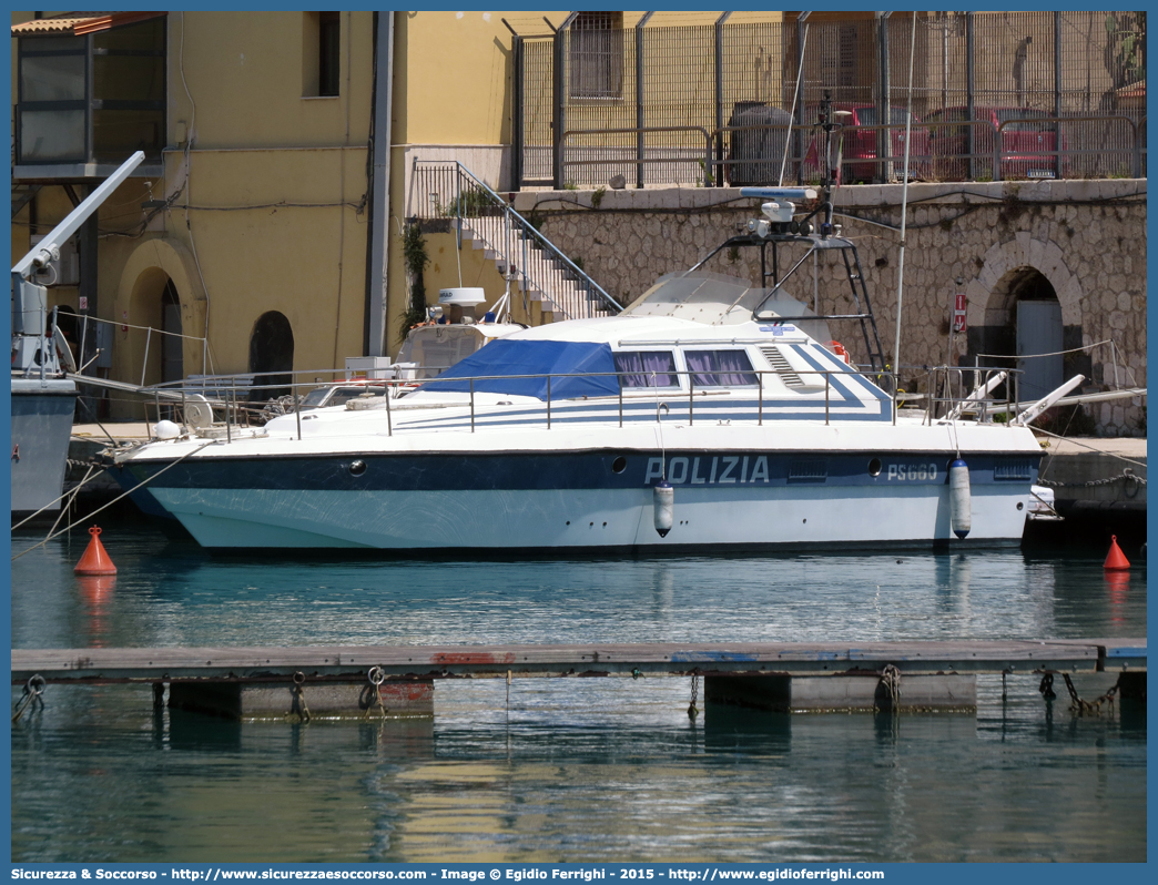 PS 660
Polizia di Stato
Polizia del Mare
CNG Motovedetta Classe Squalo
Parole chiave: PS;P.S.;Polizia;di;Stato;Navale;Mare;CNG;Motovedetta;Classe;Squalo