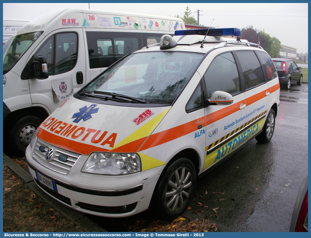 -
118 Imperia Soccorso
Volkswagen Sharan III serie
Allestitore Alea Italia S.r.l.
Parole chiave: 118;Imperia;Soccorso;Automedica;Volkswagen;Sharan;Alea