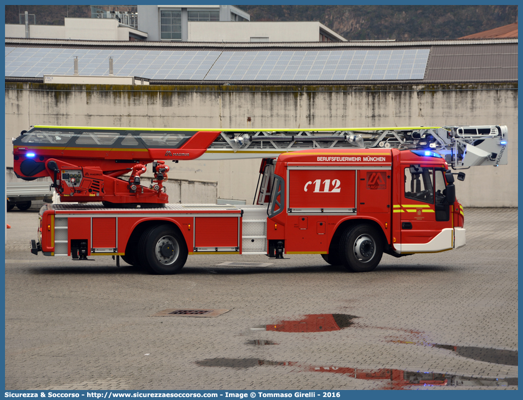 -
Bundesrepublik Deutschland
Berufsfeuerwehr München
DLK - Drehleiter Kennzeichnung
Iveco EuroCargo 160E32
Conversion by Magirus GmbH
Parole chiave: Berufsfeuerwehr;BF;FW;München;DLK;Drehleiter;Kennzeichnung;Iveco;EuroCargo;160E32;Magirus