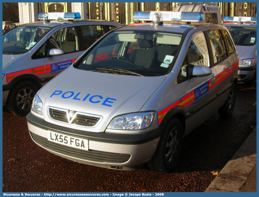 -
United Kingdom of Great Britain and Northern Ireland
Metropolitan Police
Vauxhall Zafira I generation
Parole chiave: UK;United;Kingdom;Great;Britain;Northern;Ireland;Metropolitan;Police;Vauxhall;Zafira