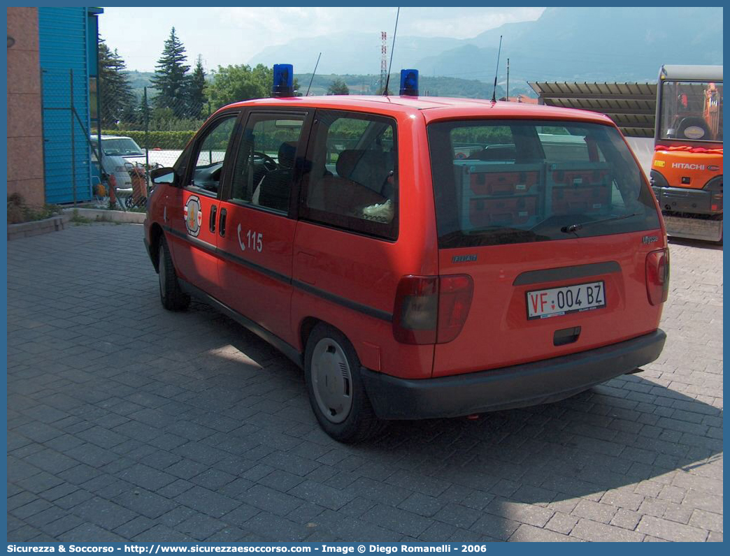 VF 004 BZ
Corpo Permanente dei Vigili del Fuoco Bolzano
Berufsfeuerwehr Bozen
Fiat Ulysse I serie
Parole chiave: VF;VFV;V.F.;V.F.V.;Vigili;Fuoco;Corpo;Permanente;Berufsfeuerwehr;Bolzano;Bozen;Fiat;Ulysse