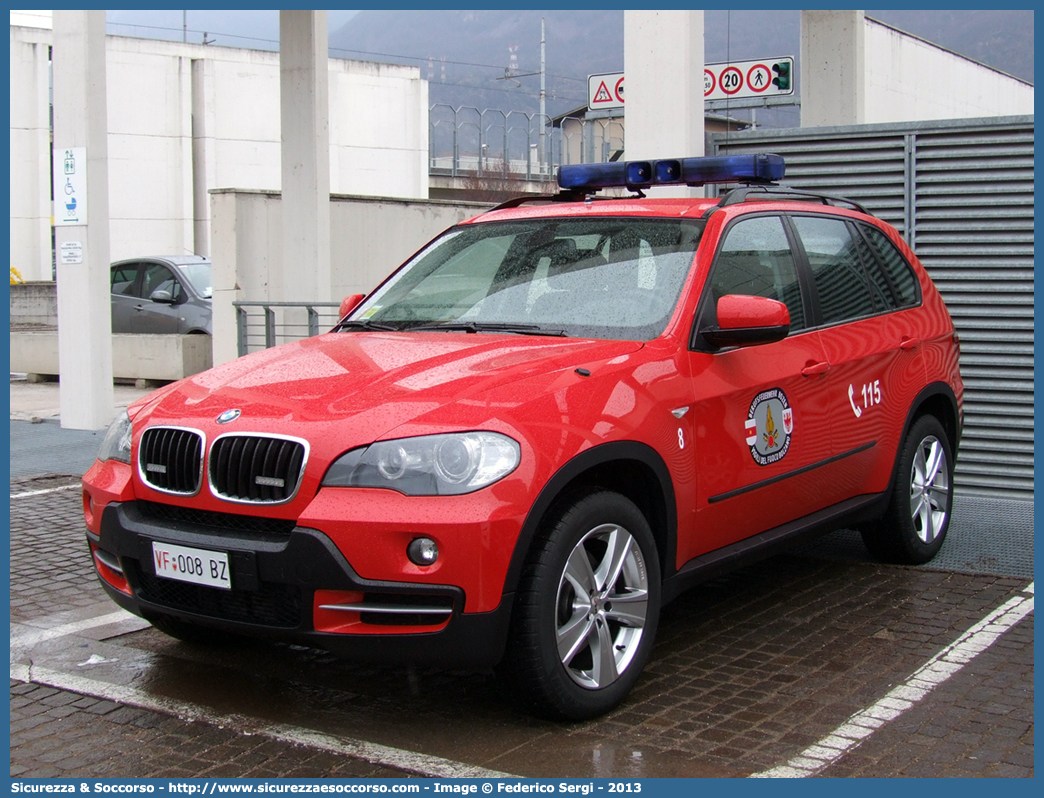 VF 008 BZ
Corpo Permanente dei Vigili del Fuoco Bolzano
Berufsfeuerwehr Bozen
BMW X5 II serie
Parole chiave: VF;VFV;V.F.;V.F.V.;Vigili;Fuoco;Corpo;Permanente;Berufsfeuerwehr;Bolzano;Bozen;BMW;X5