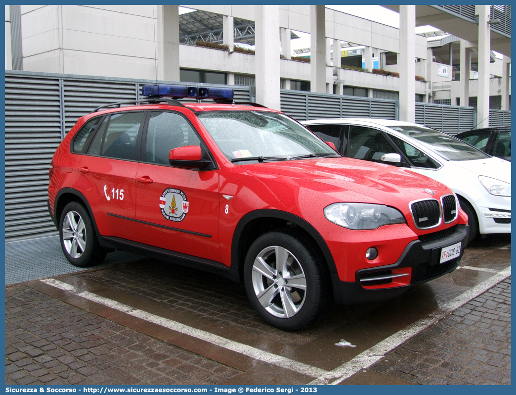 VF 008 BZ
Corpo Permanente dei Vigili del Fuoco Bolzano
Berufsfeuerwehr Bozen
BMW X5 II serie
Parole chiave: VF;VFV;V.F.;V.F.V.;Vigili;Fuoco;Corpo;Permanente;Berufsfeuerwehr;Bolzano;Bozen;BMW;X5