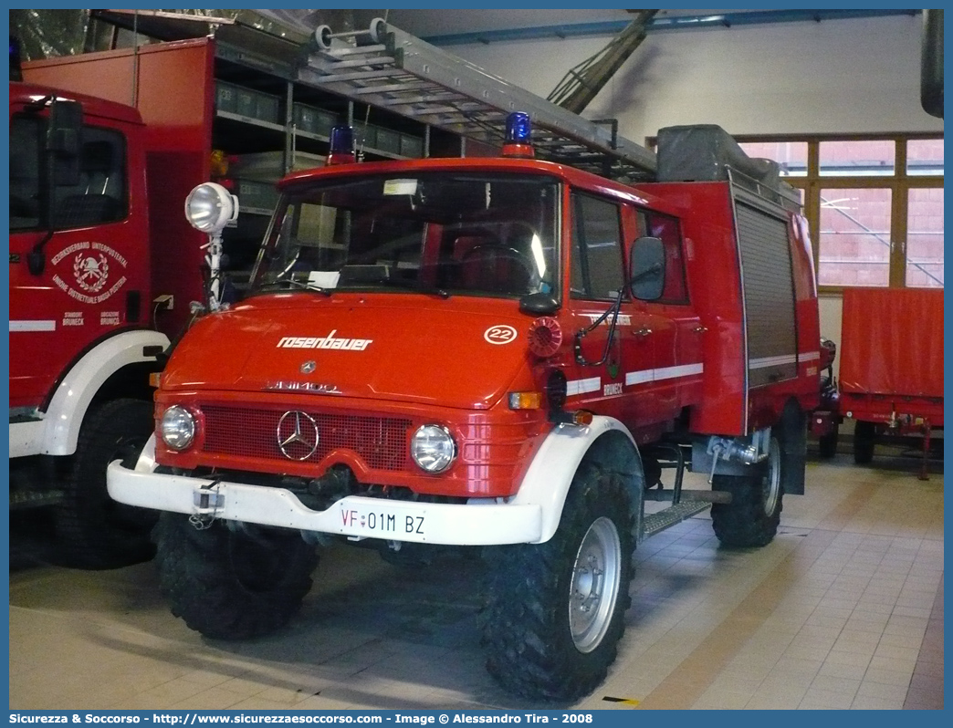 VF 01M BZ
Vigili del Fuoco Volontari Brunico
Freiwillige Feuerwehr Bruneck
Mercedes-Benz Unimog
Allestitore Rosenbauer International AG.
Parole chiave: VF;VFV;V.F.;V.F.V.;Vigili;Fuoco;Volontari;Freiwillige;Feuerwehr;Brunico;Bruneck;Mercedes;Benz;Unimog;Rosenbauer