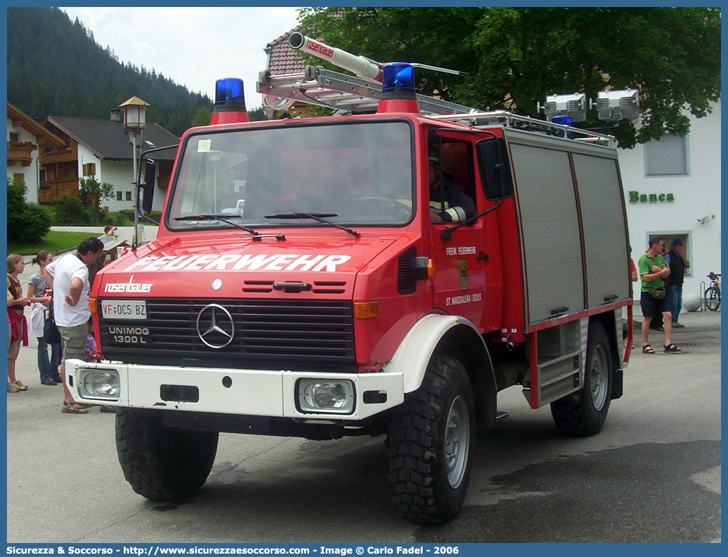 VF 0C5 BZ
Vigili del Fuoco Volontari Santa Maddalena Casies
Freiwillige Feuerwehr St. Magdalena Gsies
Unimog 1300L
Allestitore Rosenbauer International AG.
Parole chiave: VF;VFV;V.F.;V.F.V.;Vigili;Fuoco;Volontari;Freiwillige;Feuerwehr;Santa;Maddalena;Casies;St;Magdalena;Gsies;Unimog;1300L;Rosenbauer