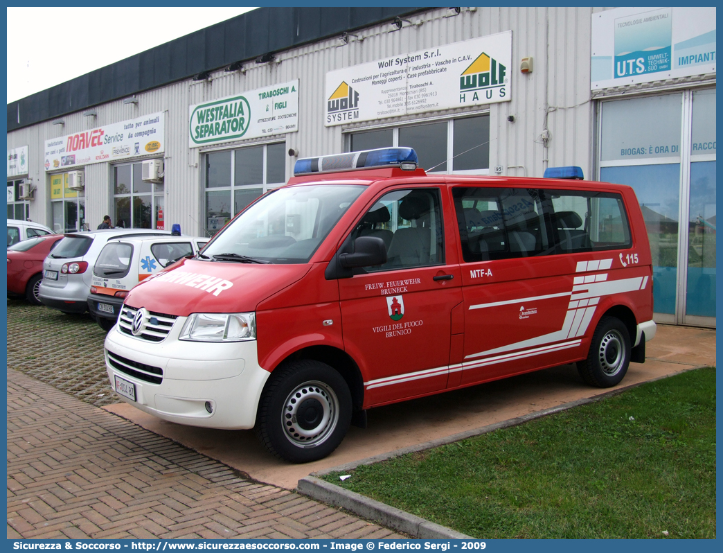 VF 0S4 BZ
Vigili del Fuoco Volontari Brunico
Freiwillige Feuerwehr Bruneck
Volkswagen Transporter T5
Allestitore Brandschutz S.r.l.
Parole chiave: VF;VFV;V.F.;V.F.V.;Vigili;Fuoco;Volontari;Freiwillige;Feuerwehr;Brunico;Bruneck;Volkswagen;Transporter;T5;Brandschutz