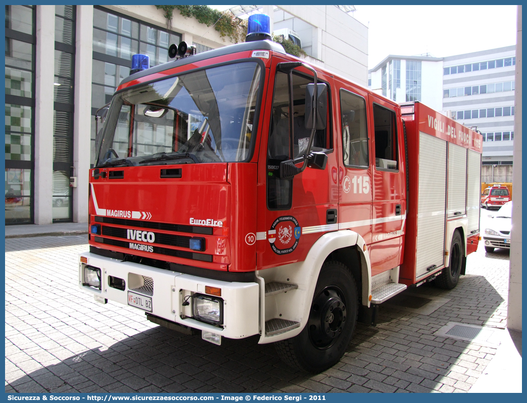 VF 0TL BZ
Vigili del Fuoco Volontari Gries
Freiwillige Feuerwehr Gries
Iveco Magirus EuroFire 150E27 I serie
Parole chiave: VF;VFV;V.F.;V.F.V.;Vigili;Fuoco;Volontari;Freiwillige;Feuerwehr;Gries;Iveco;Magirus;EuroFire;150E27