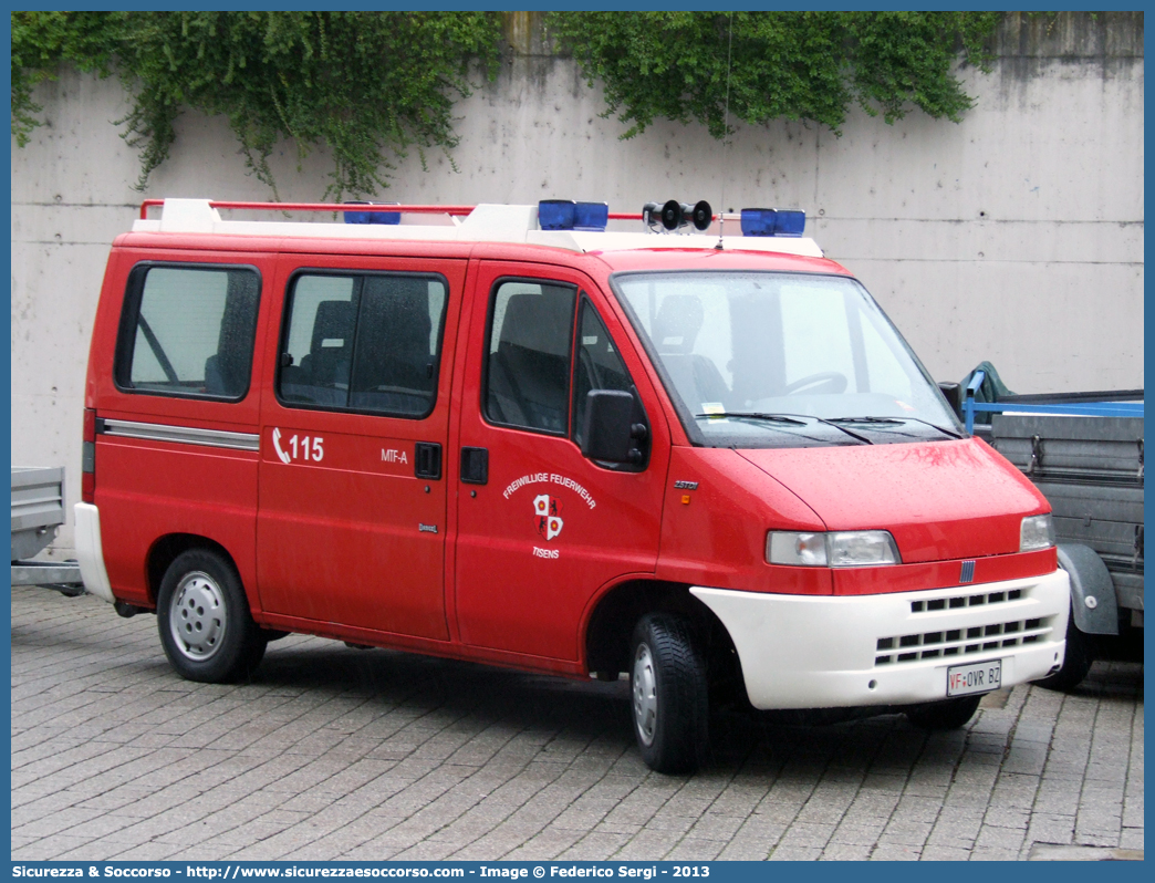 VF 0VR BZ
Vigili del Fuoco Volontari Tesimo
Freiwillige Feuerwehr Tisens
Fiat Ducato II serie
Parole chiave: VF;VFV;V.F.;V.F.V.;Vigili;Fuoco;Volontari;Freiwillige;Feuerwehr;Tesimo;Tisens;Fiat;Ducato