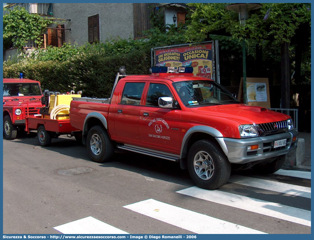 VF 10J BZ
Vigili del Fuoco Volontari San Giacomo Agruzzo
Freiwillige Feuerwehr St. Jacob Grutzen
Mitsubishi L200 III serie restyling
Parole chiave: VF;VFV;V.F.;V.F.V.;Vigili;Fuoco;Volontari;Freiwillige;Feuerwehr;San Giacomo;Agruzzo;St;Jacob;Grutzen;Mitsubishi;L200