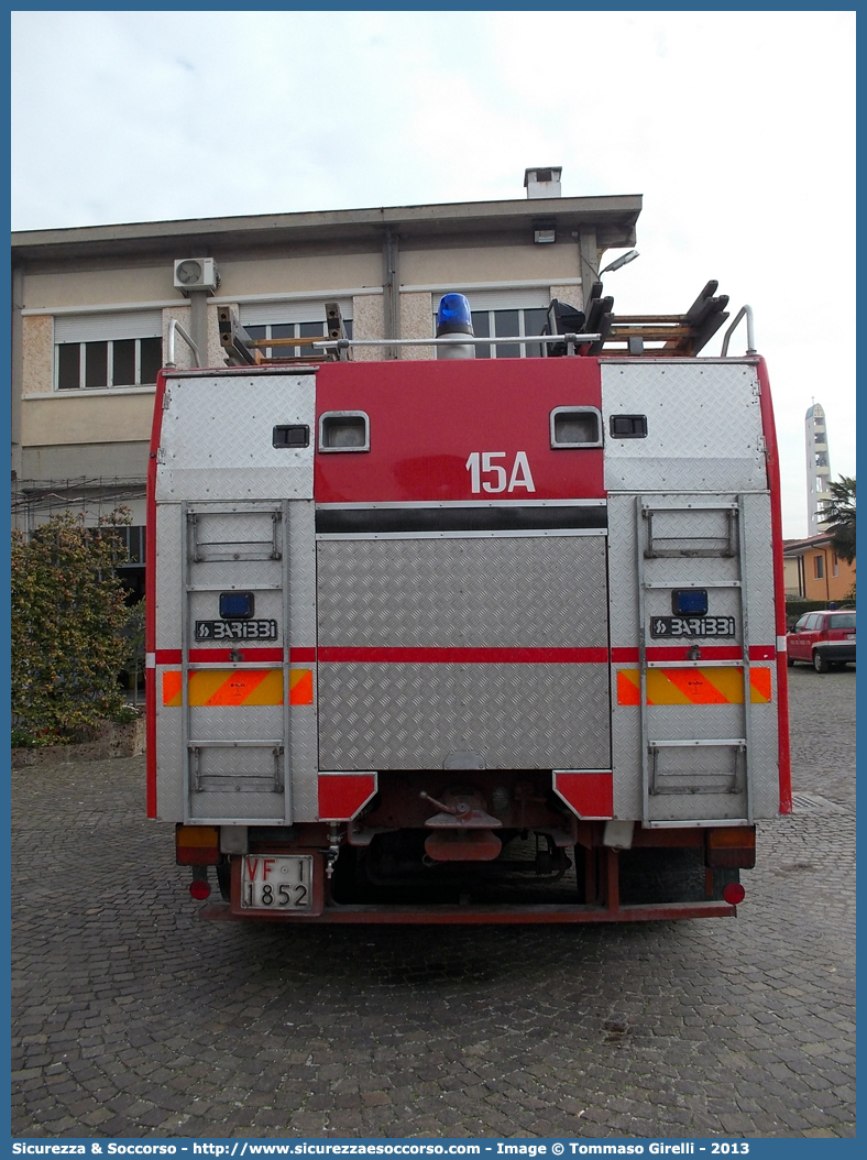 VF 11852
Corpo Nazionale Vigili del Fuoco
Iveco/OM 160
Allestitore Baribbi S.p.A.
Parole chiave: VVF;V.V.F.;Corpo;Nazionale;Vigili;del;Fuoco;AutoPompaSerbatoio;APS;A.P.S.;Iveco;OM;160;Baribbi