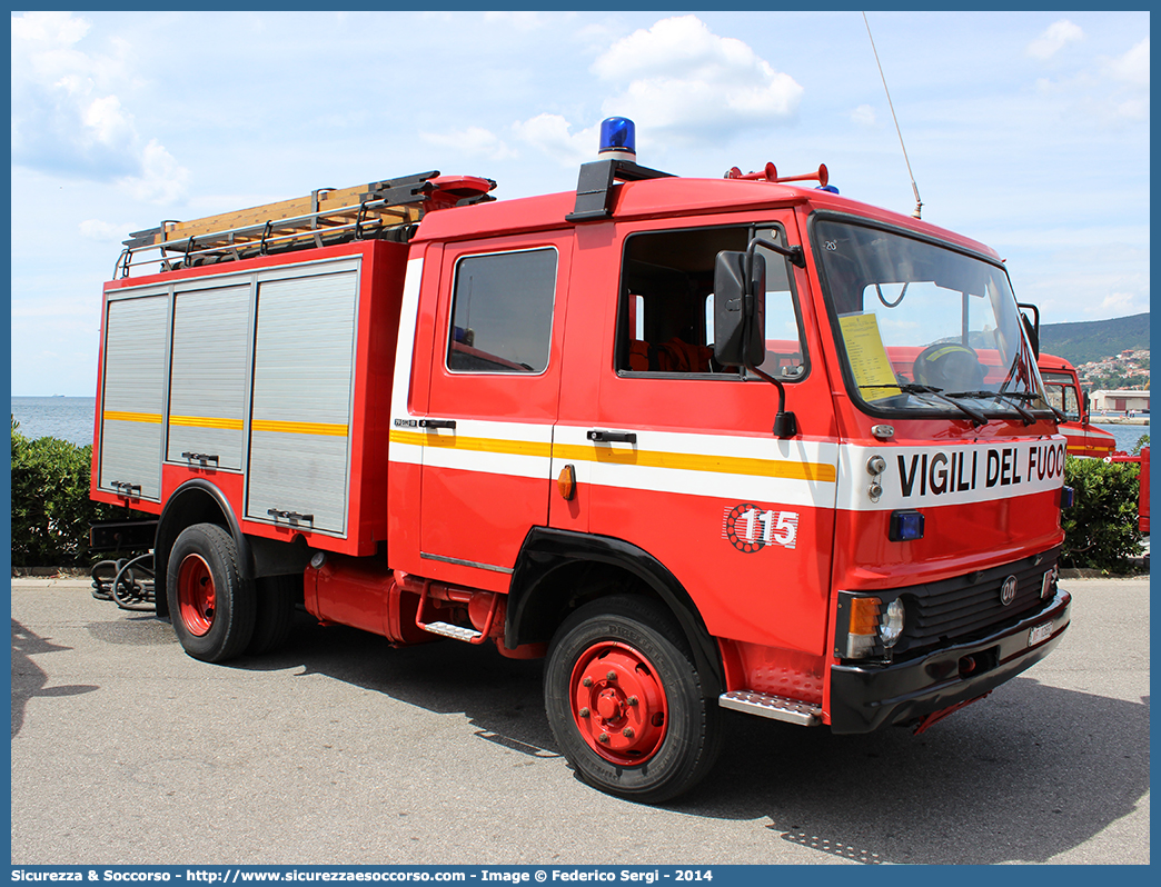 VF 12887
Corpo Nazionale Vigili del Fuoco
Fiat Iveco OM 79-13
Allestitore Baribbi S.p.A.
Parole chiave: VVF;V.V.F.;Corpo;Nazionale;Vigili;del;Fuoco;AutoPompaSerbatoio;APS;AutoPompa;Fiat;Iveco;OM;79-13;79;13;79.13;Baribbi