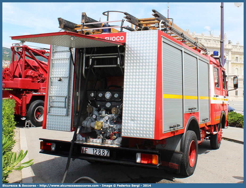 VF 12887
Corpo Nazionale Vigili del Fuoco
Fiat Iveco OM 79-13
Allestitore Baribbi S.p.A.
Parole chiave: VVF;V.V.F.;Corpo;Nazionale;Vigili;del;Fuoco;AutoPompaSerbatoio;APS;AutoPompa;Fiat;Iveco;OM;79-13;79;13;79.13;Baribbi