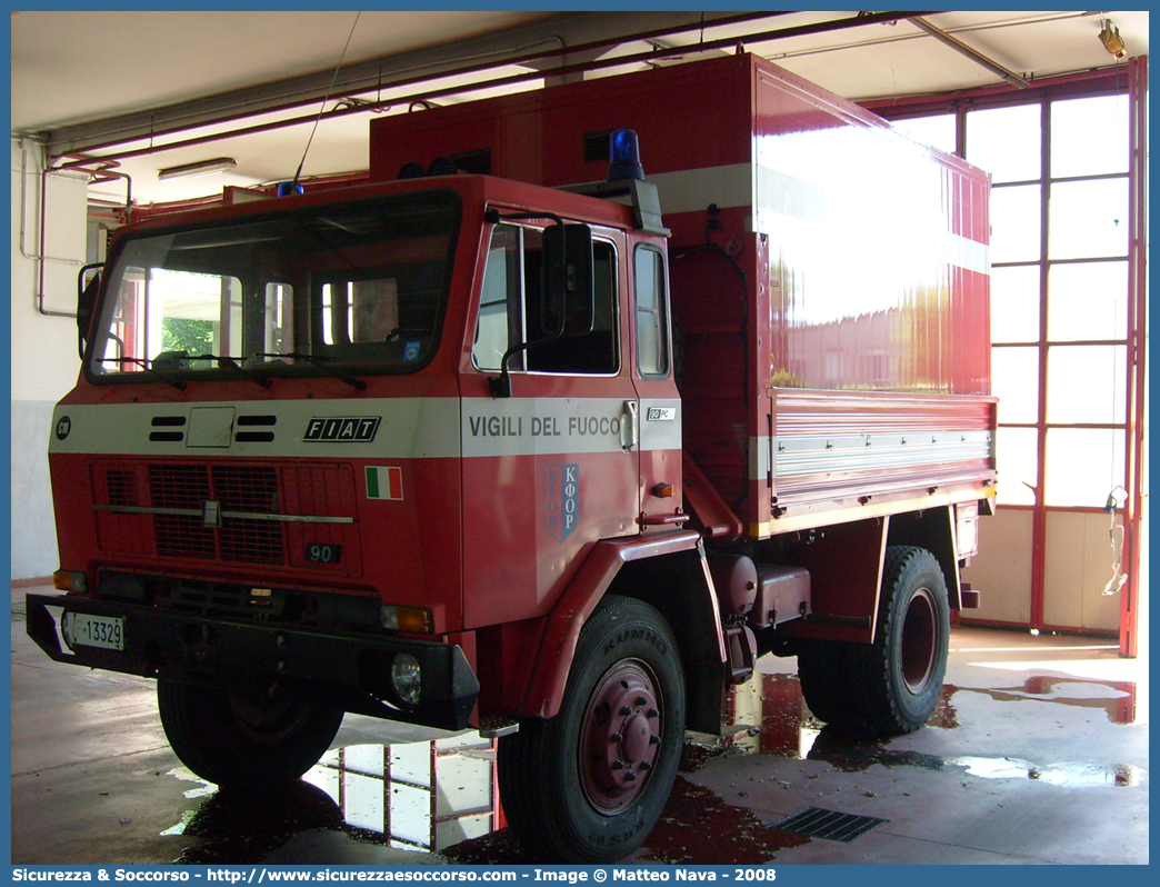 VF 13329
Corpo Nazionale Vigili del Fuoco
Iveco 90PC
Parole chiave: VVF;V.V.F.;Corpo;Nazionale;Vigili;del;Fuoco;Iveco;90PC