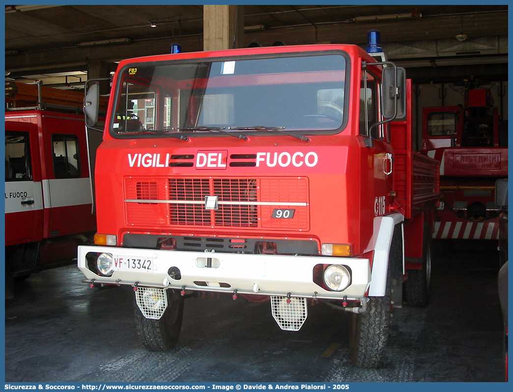 VF 13342
Corpo Nazionale Vigili del Fuoco
Iveco 90PC
Parole chiave: VVF;V.V.F.;Corpo;Nazionale;Vigili;del;Fuoco;Iveco;90PC