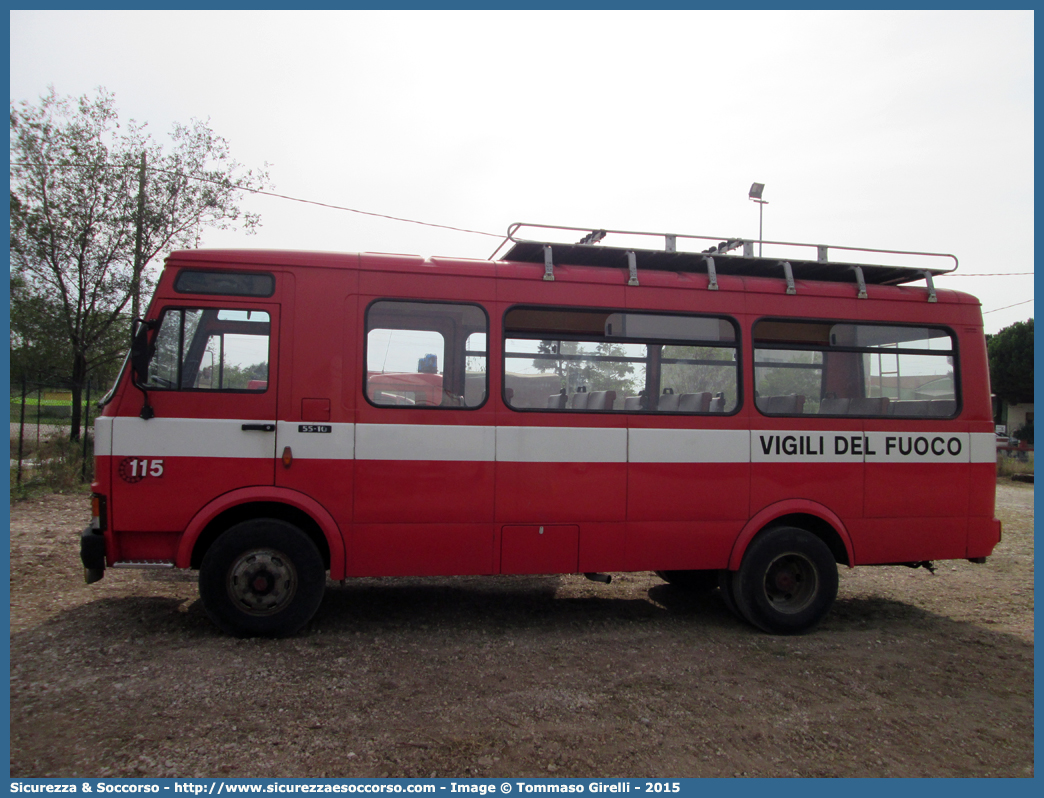 VF 13657
Corpo Nazionale Vigili del Fuoco
Iveco 55-10
Parole chiave: VVF;V.V.F.;Corpo;Nazionale;Vigili;del;Fuoco;Fiat;Iveco;55-10;55;10