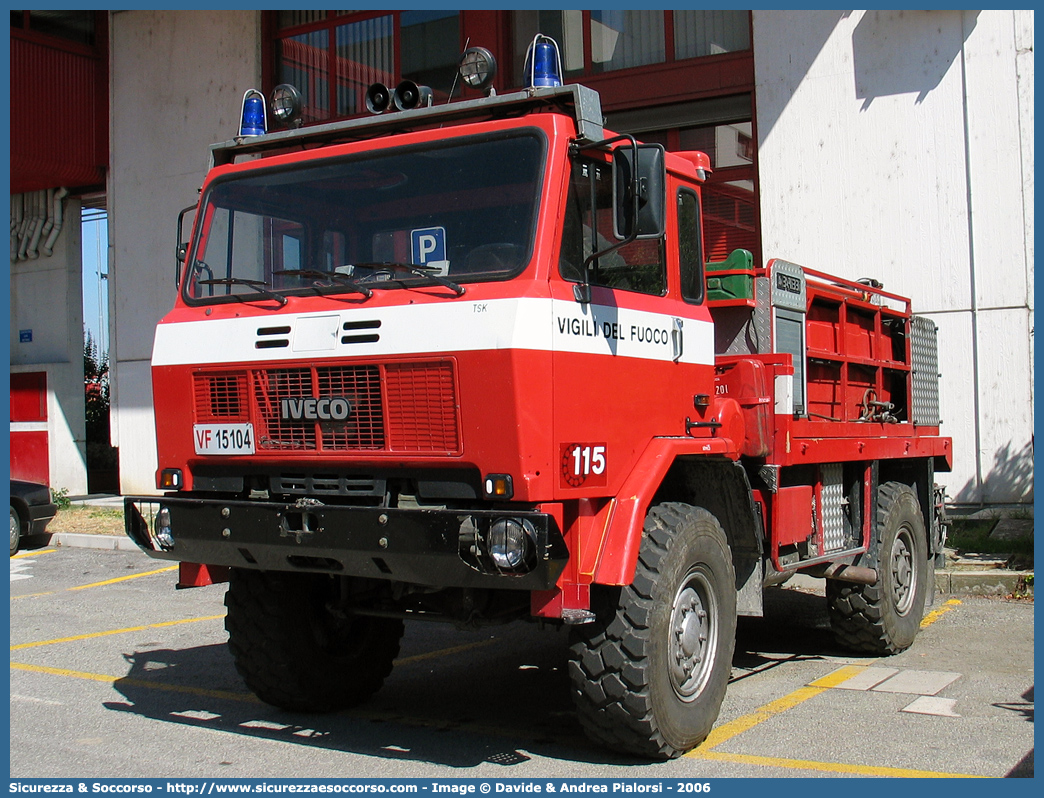 VF 15104
Corpo Nazionale Vigili del Fuoco
Iveco 80-17
Parole chiave: VVF;V.V.F.;Corpo;Nazionale;Vigili;del;Fuoco;Iveco;80-17