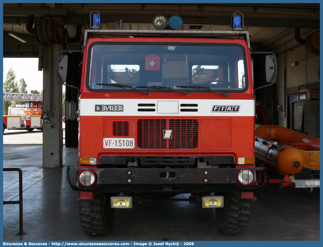 VF 15108
Corpo Nazionale Vigili del Fuoco
Iveco 80-17
Parole chiave: VVF;V.V.F.;Corpo;Nazionale;Vigili;del;Fuoco;Iveco;80-17