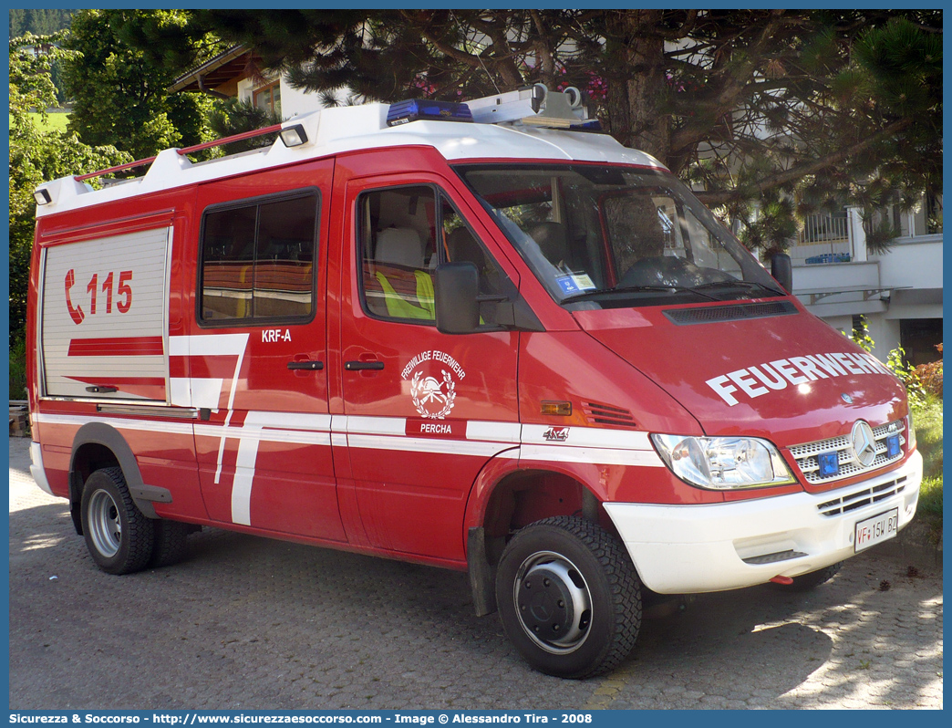 VF 15W BZ
Vigili del Fuoco Volontari Perca
Freiwillige Feuerwehr Percha
Mercedes-Benz Sprinter 416 4x4 I serie restyling
Parole chiave: VF;VFV;V.F.;V.F.V.;Vigili;Fuoco;Volontari;Freiwillige;Feuerwehr;Perca;Percha;Mercedes;Benz;Sprinter