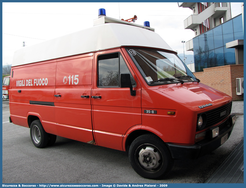 VF 16070
Corpo Nazionale Vigili del Fuoco
Iveco Daily 35-8 I serie
Parole chiave: VF;V.F.;VVF;V.V.F.;Corpo;Nazionale;Vigili del Fuoco;Iveco;Daily;35-8