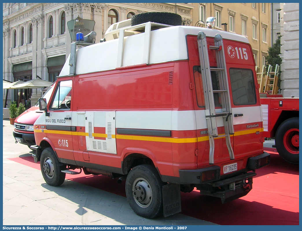 VF 16235
Corpo Nazionale Vigili del Fuoco
Iveco Daily 40-10 4x4 I serie
Parole chiave: VF;V.F.;VVF;V.V.F.;Corpo;Nazionale;Vigili del Fuoco;Iveco;Daily;40-10