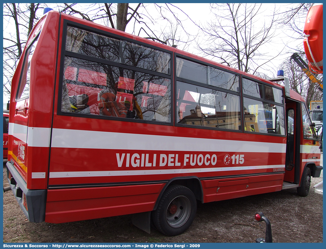 VF 16308
Corpo Nazionale Vigili del Fuoco
Iveco TurboDaily 49-10
Allestitore Calabrese S.p.A.
Parole chiave: VVF;V.V.F.;Corpo;Nazionale;Vigili;del;Fuoco;Iveco;TurboDaily;Calabrese;49-10;49.10;49;10