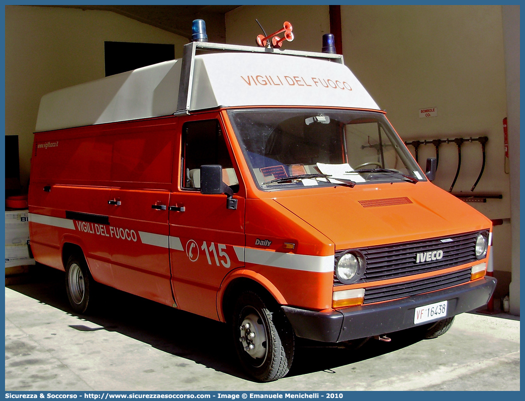 VF 16438
Corpo Nazionale Vigili del Fuoco
Iveco Daily 35-8 I serie
Parole chiave: VF;V.F.;VVF;V.V.F.;Corpo;Nazionale;Vigili del Fuoco;Iveco;Daily;35-8