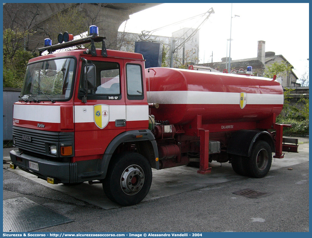 VF 17119
Corpo Nazionale Vigili del Fuoco
Iveco 145-17
Parole chiave: VF;V.F.;VVF;V.V.F.;Corpo;Nazionale;Vigili del Fuoco;Vigili;Fuoco;Iveco;145-17