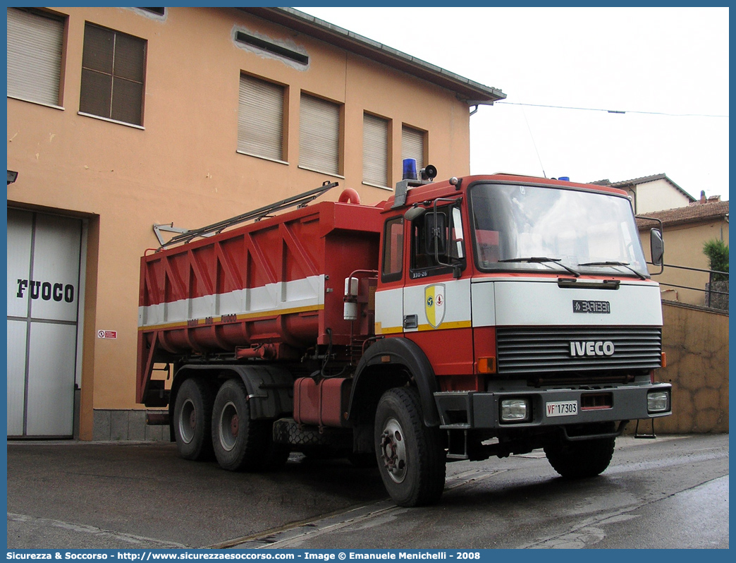 VF 17303
Corpo Nazionale Vigili del Fuoco
Iveco 330-26
Parole chiave: VVF;V.V.F.;Corpo;Nazionale;Vigili;del;Fuoco;Iveco;330-26;330;26