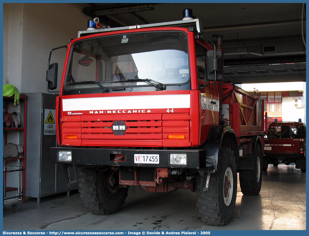 VF 18455
Corpo Nazionale Vigili del Fuoco
Man Meccanica 99 Evoluzione 4x4
Parole chiave: VVF;V.V.F.;Corpo;Nazionale;Vigili;del;Fuoco;Man;Meccanica;99;Evoluzione