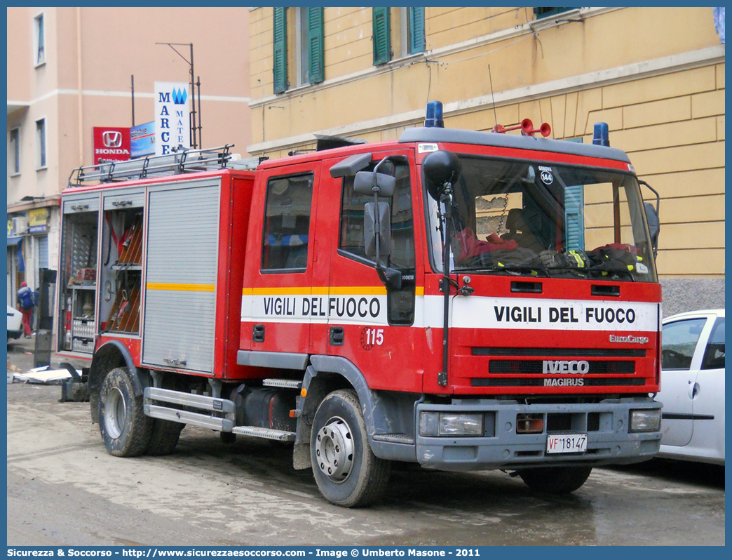 VF 18147
Corpo Nazionale Vigili del Fuoco
Iveco Magirus EuroCargo
100E18 I serie
Parole chiave: VVF;V.V.F.;Corpo;Nazionale;Vigili;del;Fuoco;AutoPompaSerbatoio;APS;A.P.S.;Iveco;Magirus;EuroCargo;100E18