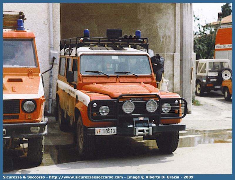 VF 18512
Corpo Nazionale Vigili del Fuoco
Land Rover Defender 110
Parole chiave: VF;VVF;V.F.;V.V.F.;Corpo;Nazionale;Vigili del Fuoco;Vigili;Fuoco;Land Rover;Defender;110