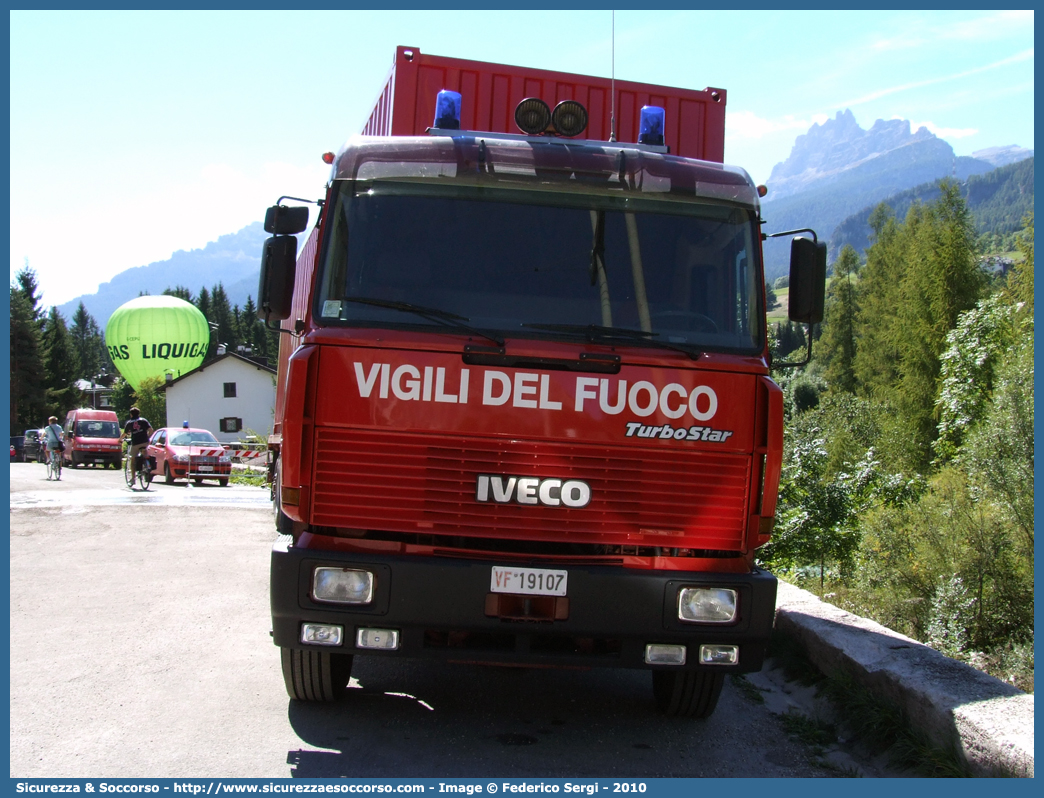 VF 19107
Corpo Nazionale Vigili del Fuoco
Iveco 190-42 TurboStar
Parole chiave: VF;VVF;V.F.;V.V.F.;Corpo;Nazionale;Vigili del Fuoco;Vigili;Fuoco;Iveco;190-42;TurboStar