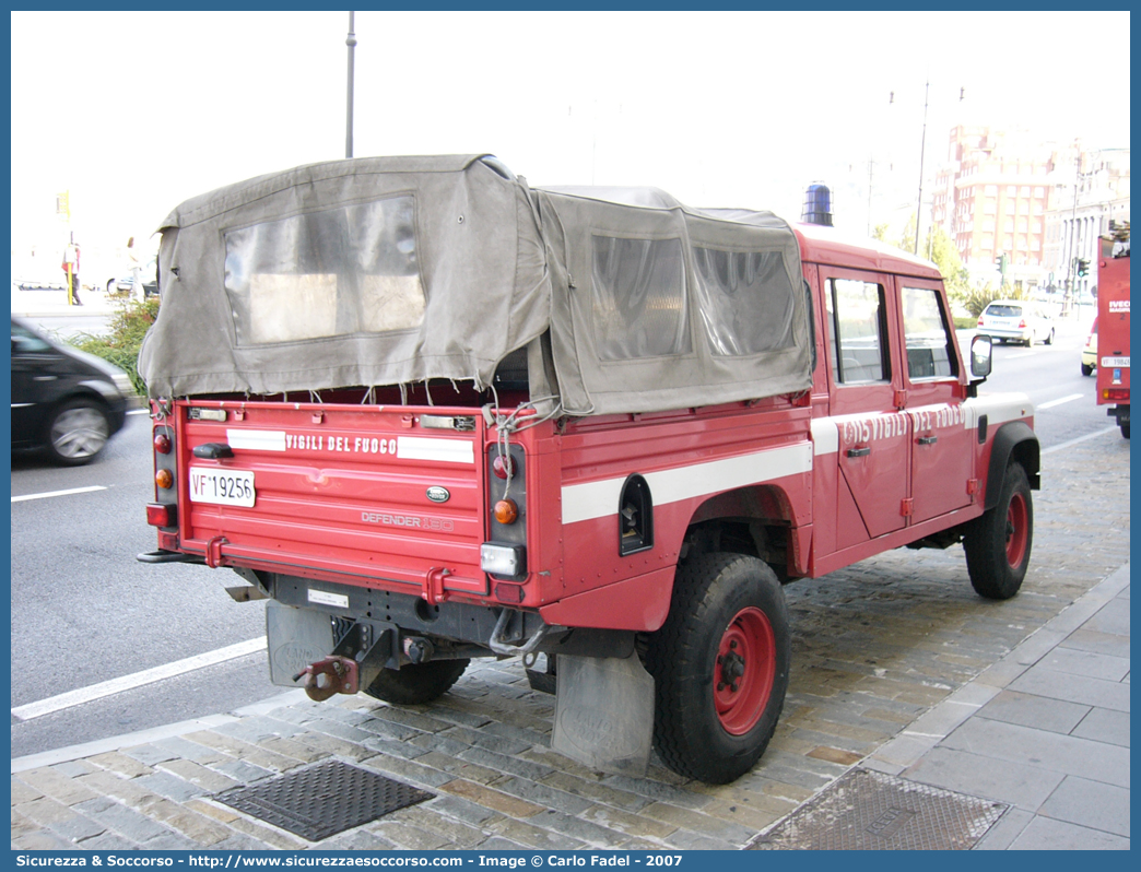 VF 19256
Corpo Nazionale Vigili del Fuoco
Land Rover Defender 130
Parole chiave: VF;VVF;V.F.;V.V.F.;Corpo;Nazionale;Vigili del Fuoco;Vigili;Fuoco;Land Rover;Defender;130