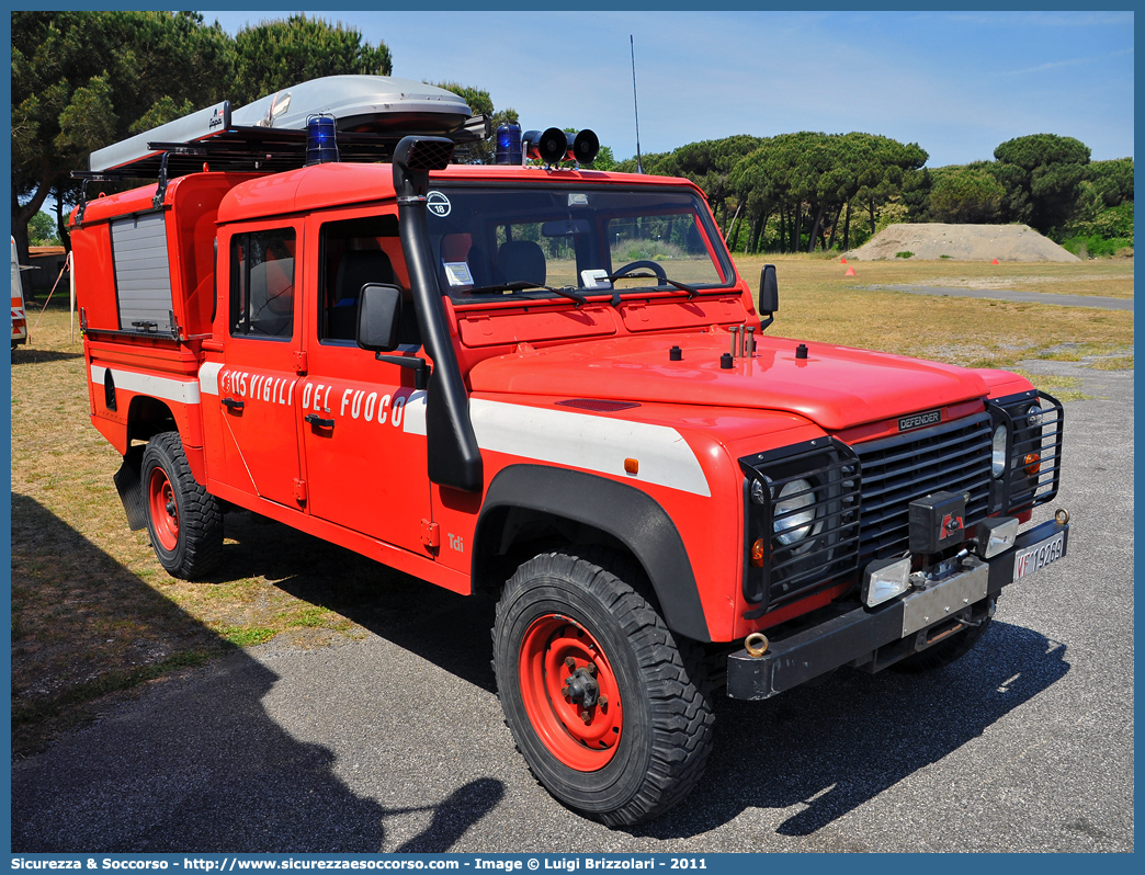 VF 19269
Corpo Nazionale Vigili del Fuoco
Land Rover Defender 130
Parole chiave: VF;VVF;V.F.;V.V.F.;Corpo;Nazionale;Vigili del Fuoco;Vigili;Fuoco;Land Rover;Defender;130