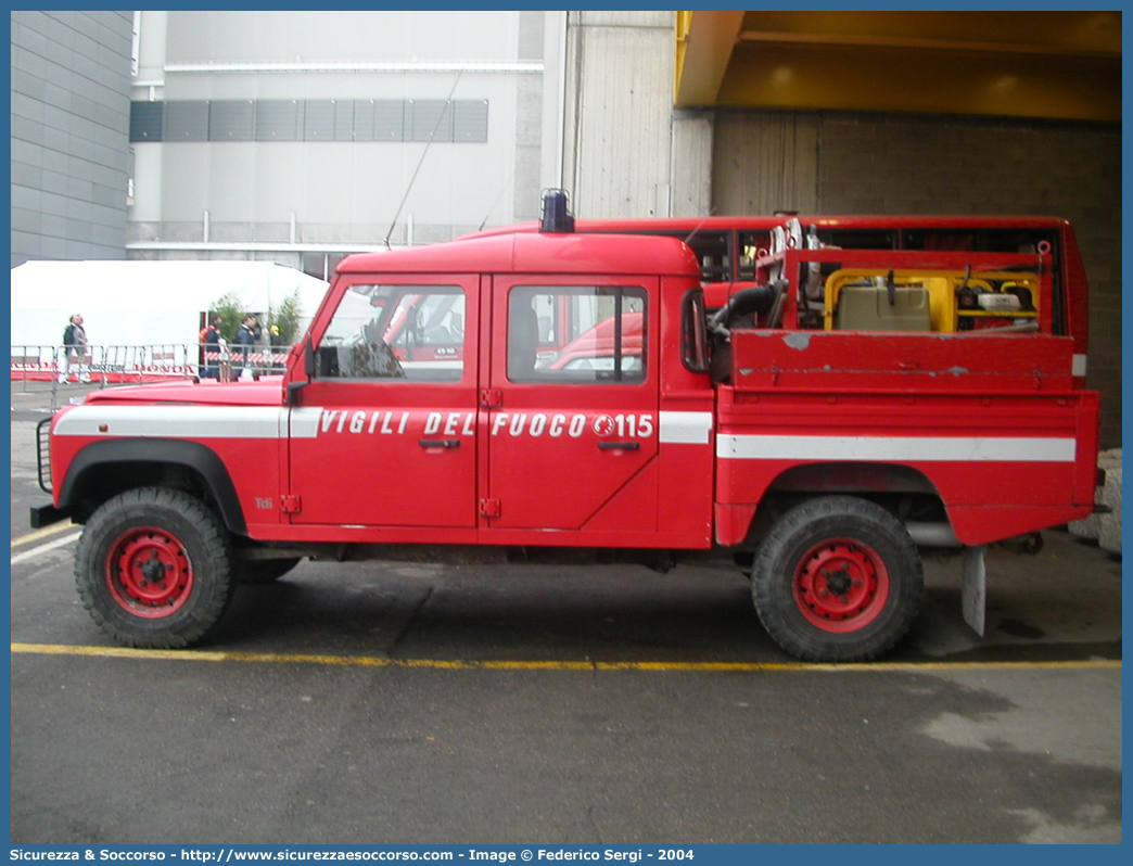 VF 19350
Corpo Nazionale Vigili del Fuoco
Land Rover Defender 130

Parole chiave: VF;VVF;V.F.;V.V.F.;Corpo;Nazionale;Vigili del Fuoco;Vigili;Fuoco;Land Rover;Defender;130