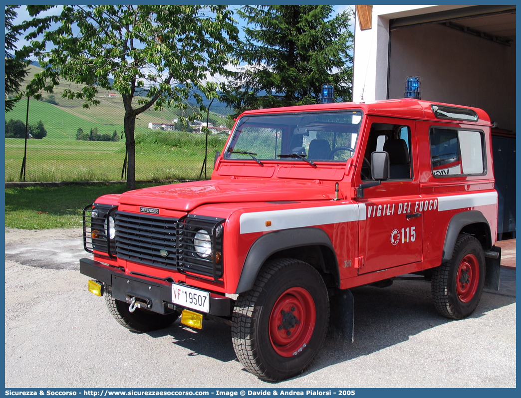 VF 19507
Corpo Nazionale Vigili del Fuoco
Land Rover Defender 90
Parole chiave: VF;VVF;V.F.;V.V.F.;Corpo;Nazionale;Vigili del Fuoco;Vigili;Fuoco;Land Rover;Defender;90;19507