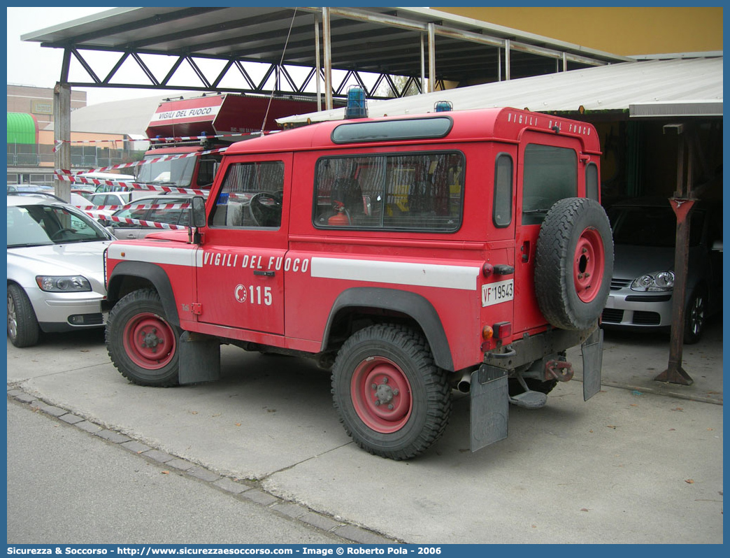 VF 19543
Corpo Nazionale Vigili del Fuoco
Land Rover Defender 90
Parole chiave: VF;VVF;V.F.;V.V.F.;Corpo;Nazionale;Vigili del Fuoco;Vigili;Fuoco;Land Rover;Defender;90;19543