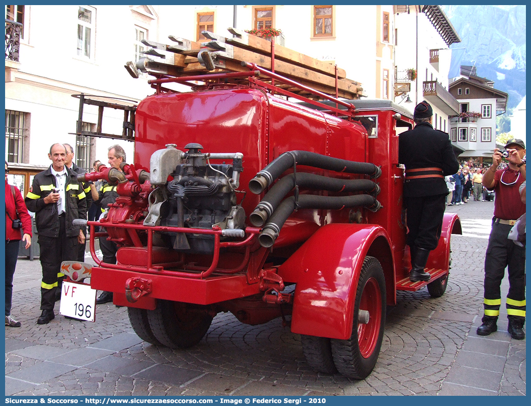 VF 196
Corpo Nazionale Vigili del Fuoco
Fiat 612P
Parole chiave: VVF;V.V.F.;Corpo;Nazionale;Vigili;del;Fuoco;AutoPompaSerbatoio;APS;AutoPompa;Fiat;612P