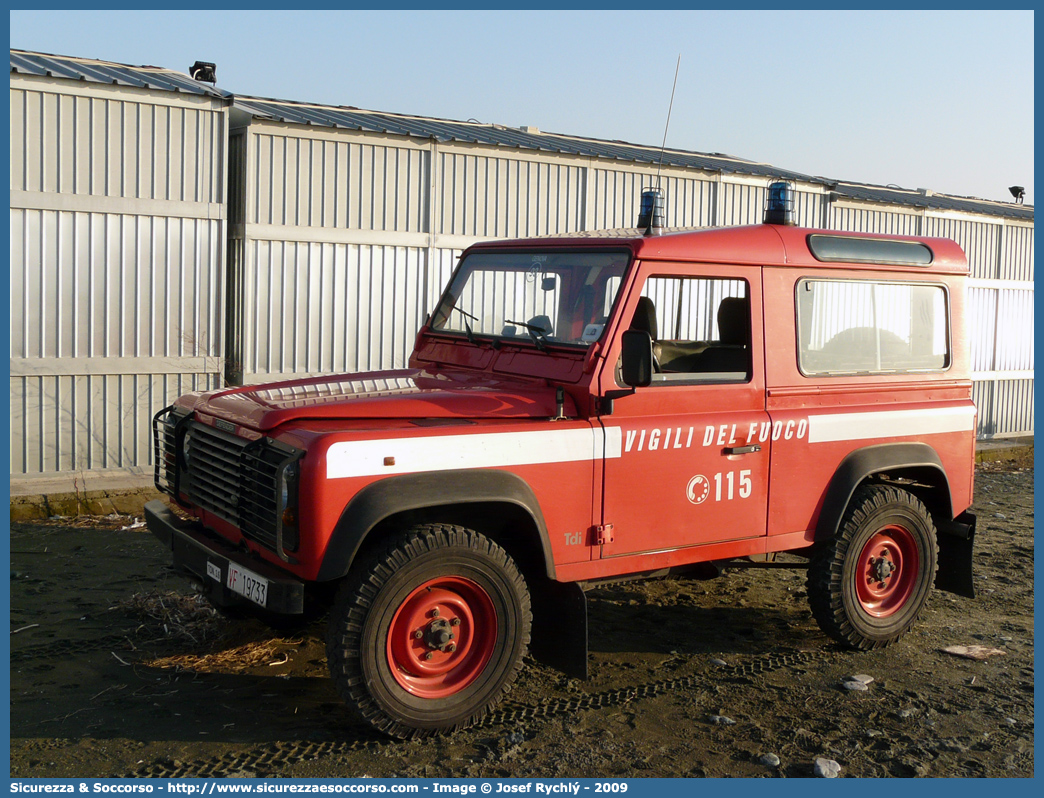 VF 19733
Corpo Nazionale Vigili del Fuoco
Land Rover Defender 90
Parole chiave: VF;VVF;V.F.;V.V.F.;Corpo;Nazionale;Vigili del Fuoco;Vigili;Fuoco;Land Rover;Defender;90;19733