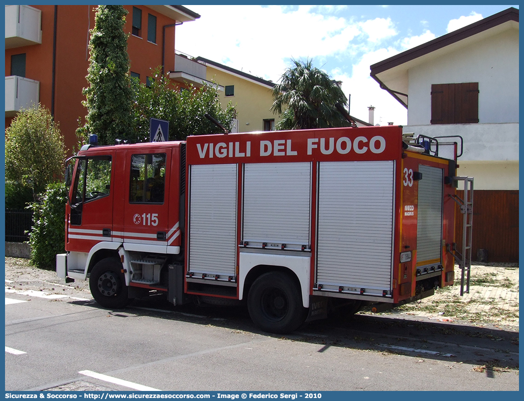 VF 19844
Corpo Nazionale Vigili del Fuoco
Iveco Magirus CityEuroFire
100E21 I serie
(variante)
Parole chiave: VVF;V.V.F.;Corpo;Nazionale;Vigili;del;Fuoco;AutoPompaSerbatoio;APS;A.P.S.;Iveco;Magirus;EuroFire;100E21