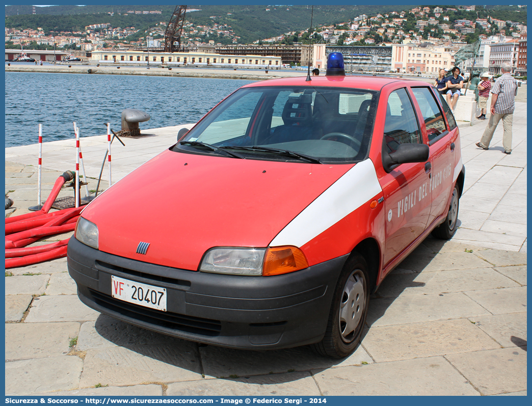 VF 20407
Corpo Nazionale Vigili del Fuoco
Fiat Punto I serie
Parole chiave: VF;VVF;V.F.;V.V.F.;Corpo;Nazionale;Vigili del Fuoco;Vigili;Fuoco;Fiat;Punto