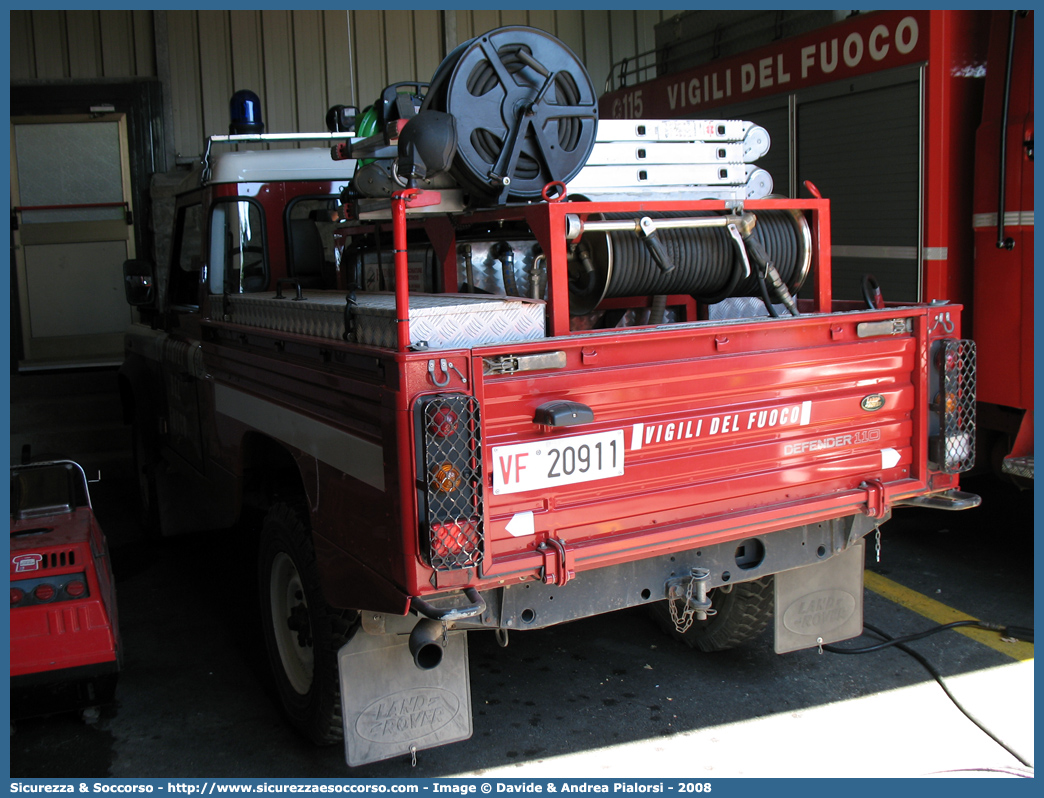 VF 20911
Corpo Nazionale Vigili del Fuoco
Land Rover Defender 110
Parole chiave: VF;VVF;V.F.;V.V.F.;Corpo;Nazionale;Vigili del Fuoco;Vigili;Fuoco;Land Rover;Defender;110