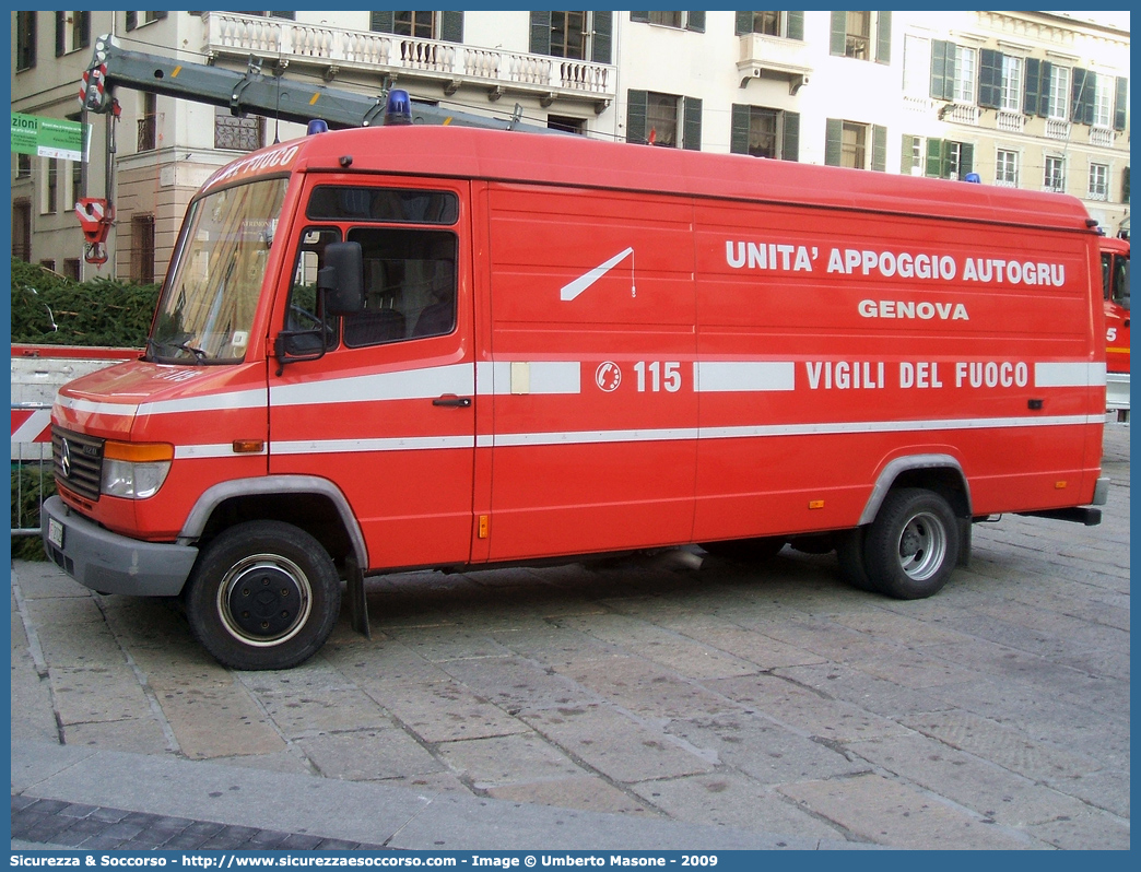 VF 21028
Corpo Nazionale Vigili del Fuoco
Mercedes Benz Vario 612D
Unità Appoggio Autogru Genova
Parole chiave: VF;V.F.;VVF;V.V.F.;Corpo;Nazionale;Vigili del Fuoco;Vigili;Fuoco;Autocarro;Autofurgone;Mercedes Benz;Vario;612D