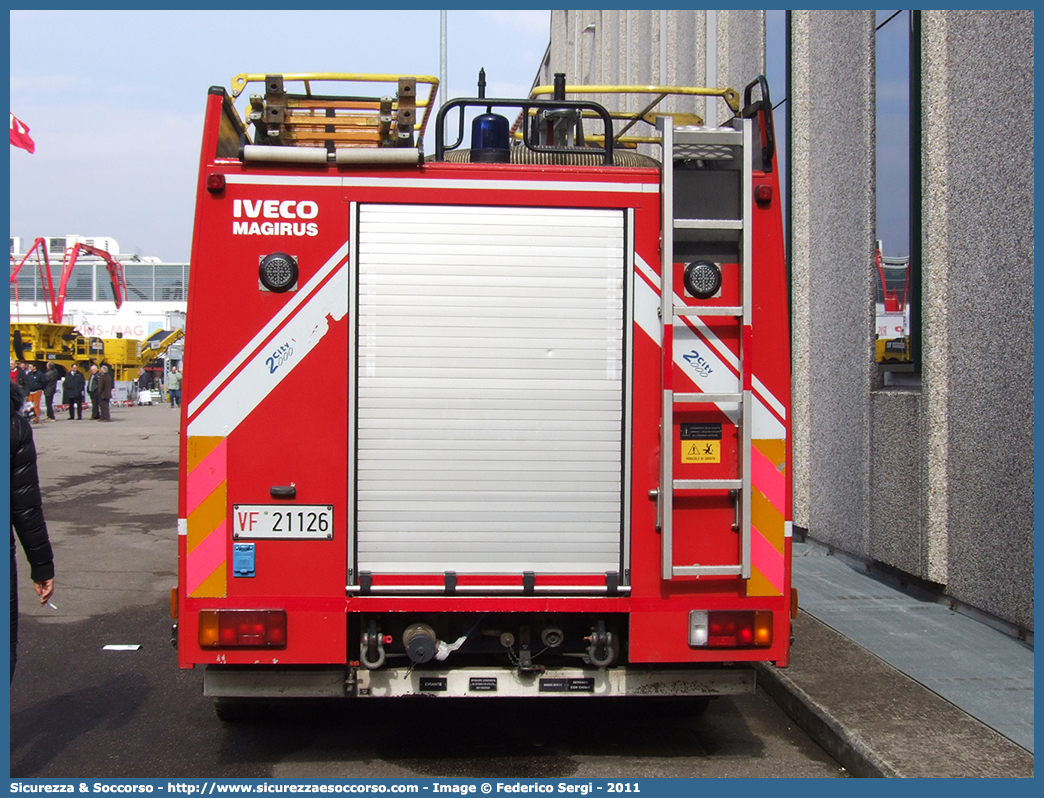 VF 21126
Corpo Nazionale Vigili del Fuoco
Iveco Magirus City2000
100E21 I serie
Parole chiave: VVF;V.V.F.;Corpo;Nazionale;Vigili;del;Fuoco;AutoPompaSerbatoio;APS;A.P.S.;Iveco;Magirus;EuroFire;100E21;City2000;City;2000