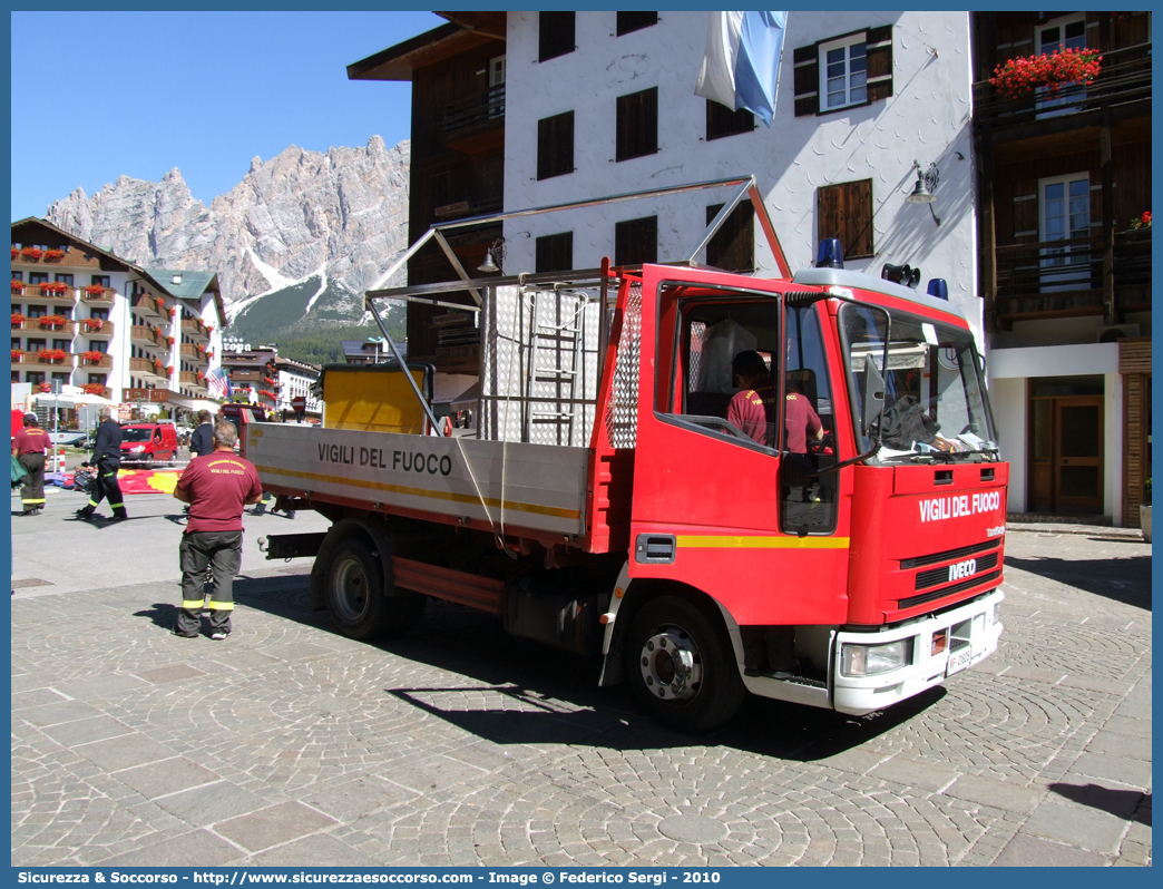 VF 21625
Corpo Nazionale Vigili del Fuoco
Iveco EuroCargo 65E15 I serie
Parole chiave: VF;V.F.;VVF;V.V.F.;Corpo;Nazionale;Vigili del Fuoco;Iveco;EuroCargo;65E15