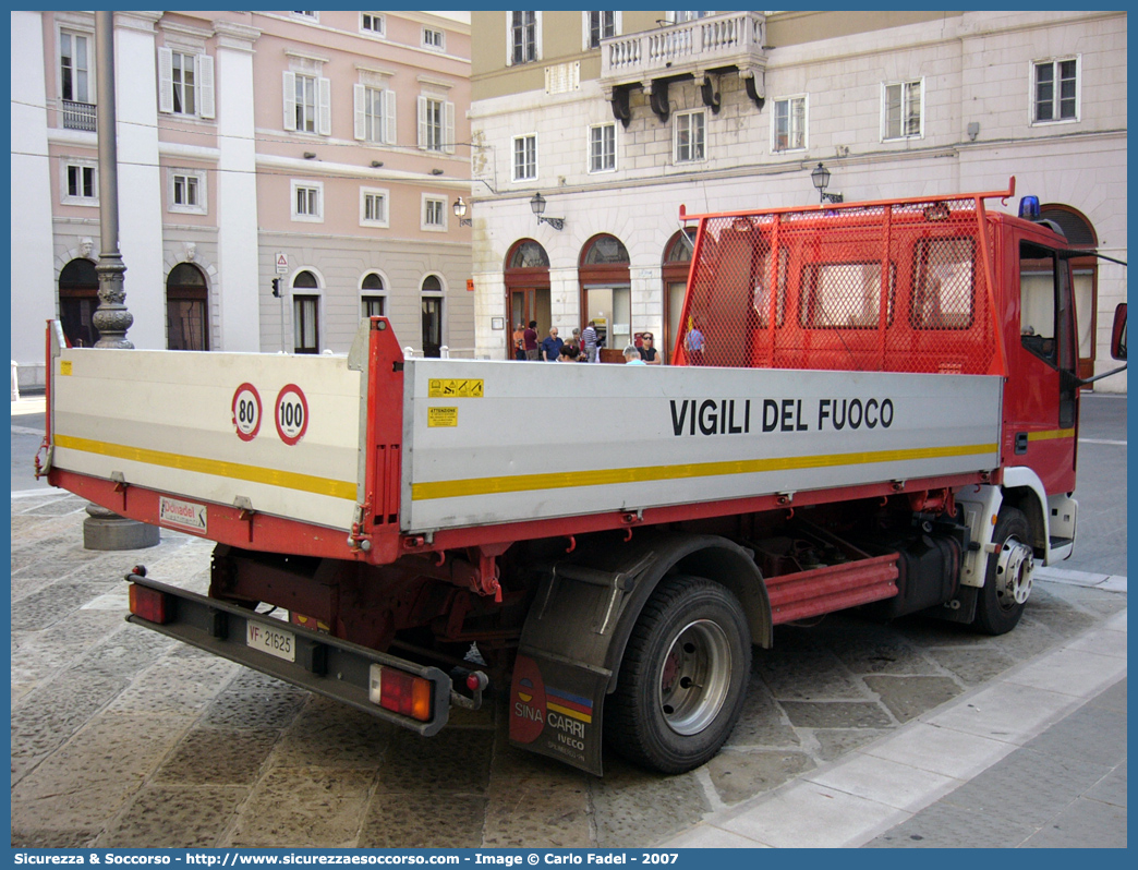 VF 21625
Corpo Nazionale Vigili del Fuoco
Iveco EuroCargo 65E15 I serie
Parole chiave: VF;V.F.;VVF;V.V.F.;Corpo;Nazionale;Vigili del Fuoco;Iveco;EuroCargo;65E15